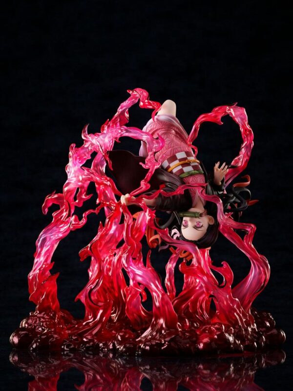 Figurine en PVC Nezuko Kamado Exploding Blood 20 cm du manga Demon Slayer et disponible sur le site Galaxy-Pop.com