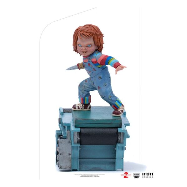 Photo de la statue de Chucky du studio Iron Studio et disponible sur le site Galaxy-Pop.com
