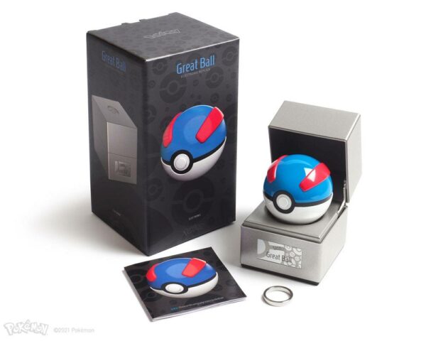 Boîte de la figurine réplique de la Super Ball du manga Pokémon disponible sur Galaxy-Pop.com