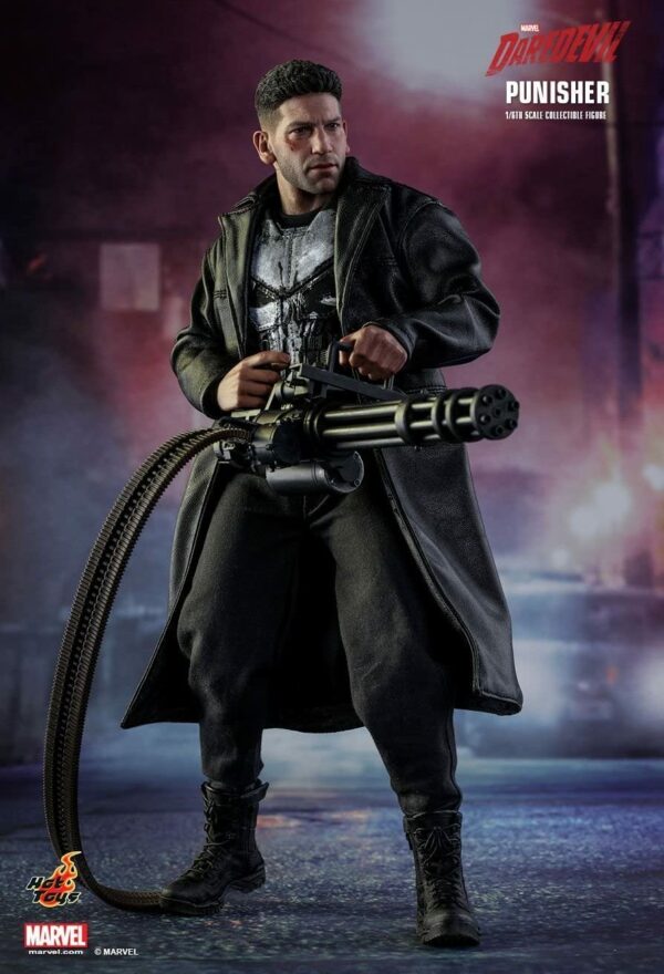 Figurine articulée officielle du Punisher de Marvel au format 1/6 par le studio Hot Toys disponible au magasin geek Galaxy Pop Montélimar