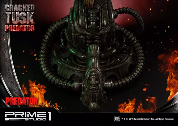 Statue officielle du Predator Cracked Tusk au format 1/4 par le studio Prime 1 disponible au magasin geek Galaxy Pop Montélimar