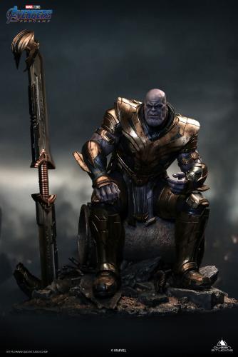 Statue officielle de Thanos du film Marvel Avengers Endgame au format 1/4 par le studio Queen Studios disponible au magasin geek Galaxy Pop Montélimar