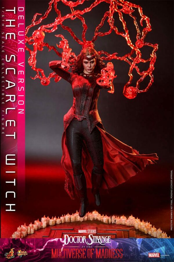 Statuette officielle de Scarlet Witch Deluxe du film Doctor strange in the multiverse of madness au format 1/6 par le Hot Toys disponible au magasin geek Galaxy Pop Montélimar
