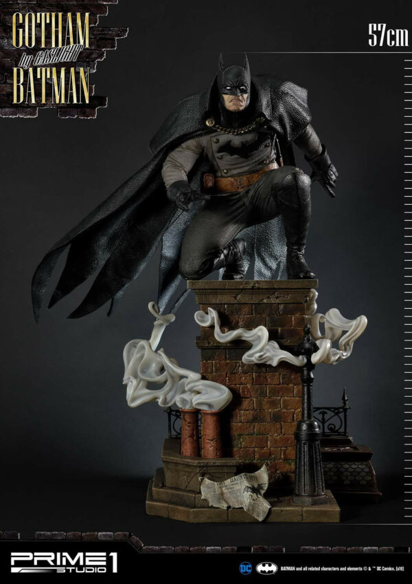 statue Batman By Gaslight